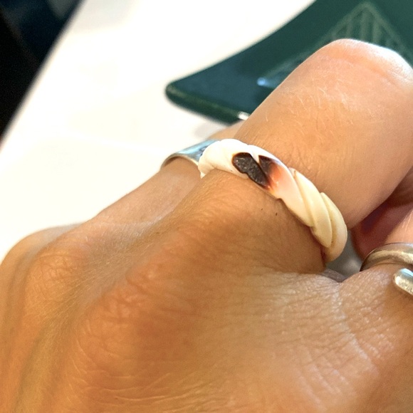 Seashell Ring 🌊 - Picture 2 of 2